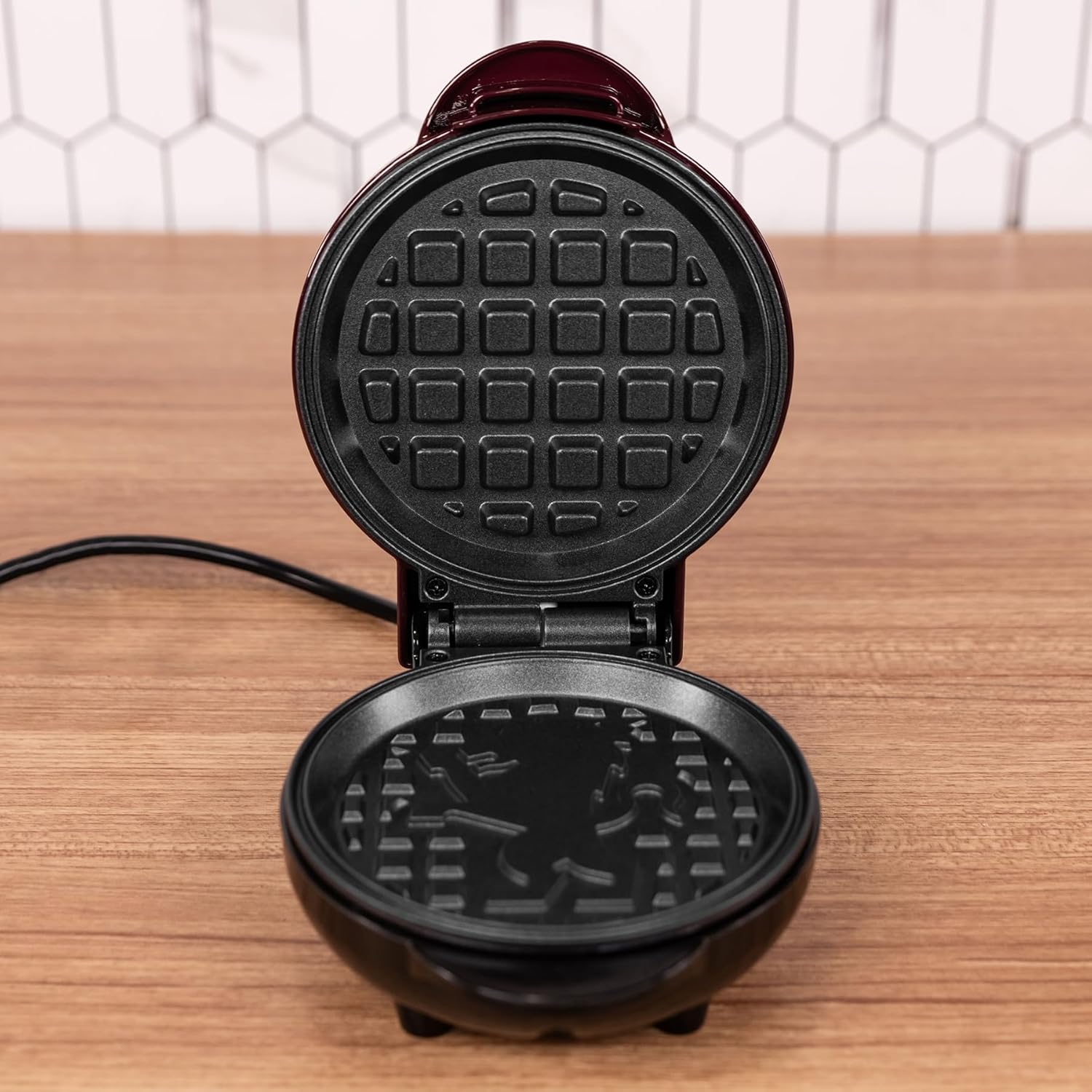 Harry Potter Gryffindor Mini Waffle Maker - GeekCore