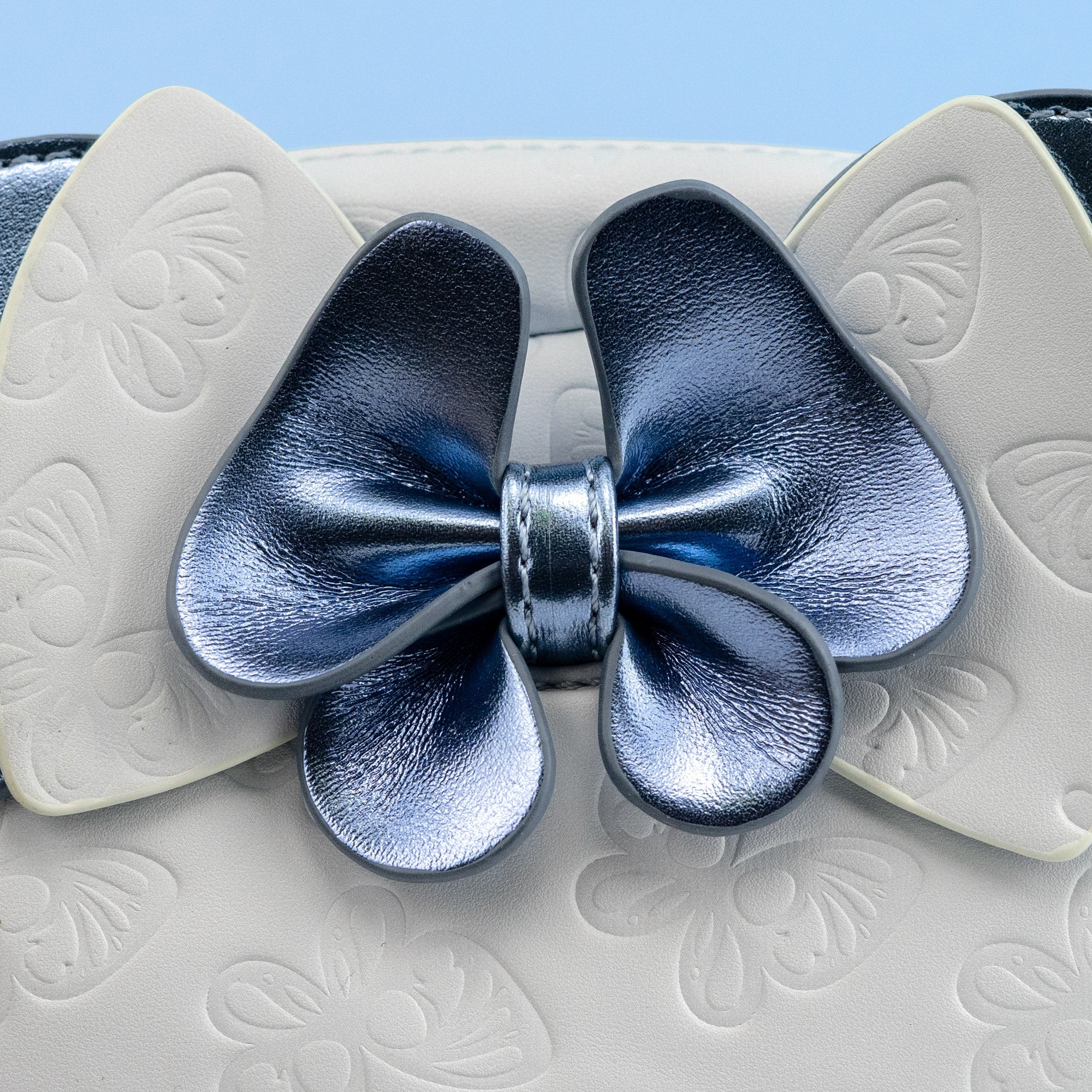 Loungefly x Disney Minnie Mouse Blue Butterfly Cosmetic Bag - GeekCore