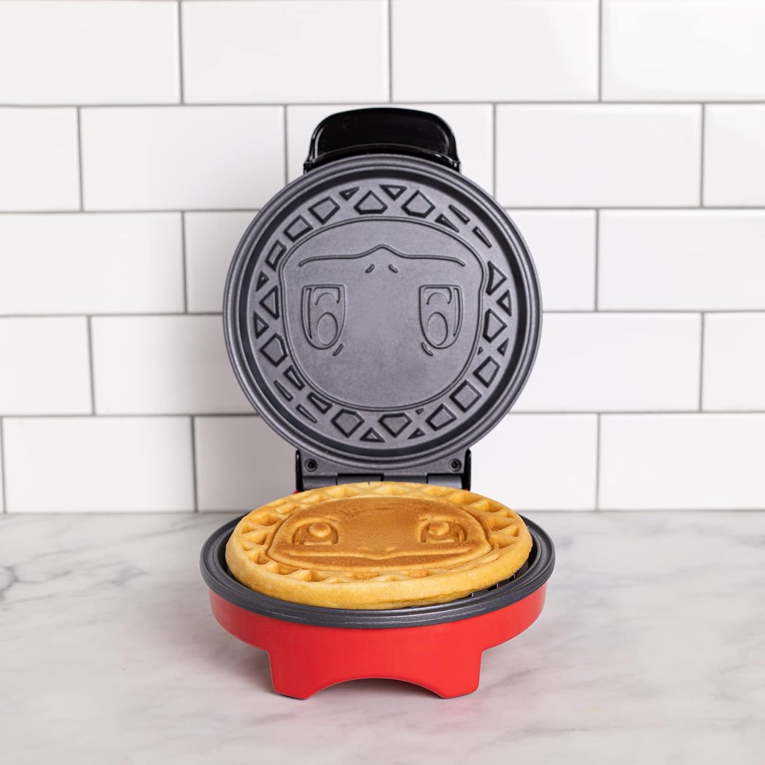 Pokémon Squirtle Electronic Waffle Maker - GeekCore