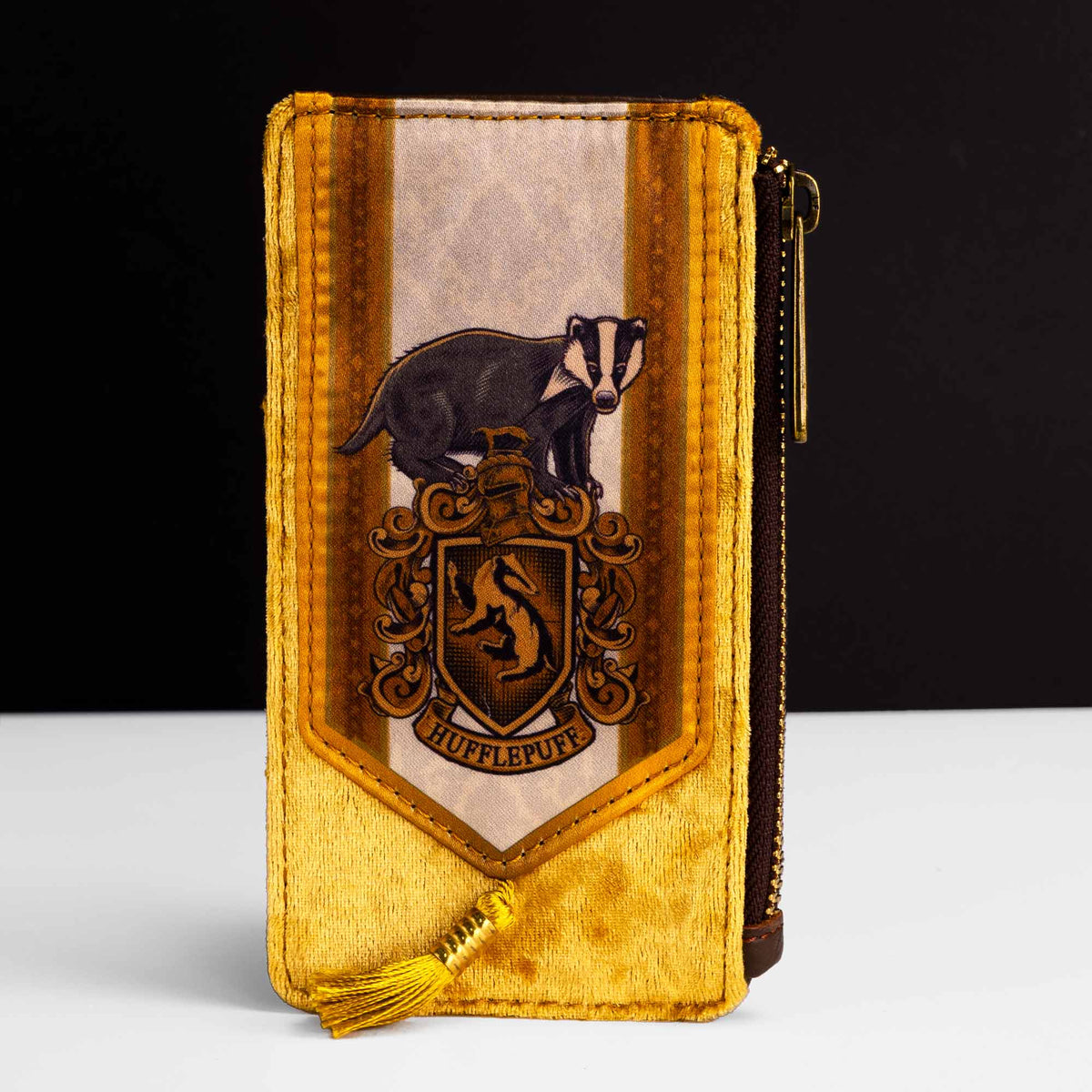 Loungefly x Harry Potter Hufflepuff Banner Velvet Card Holder