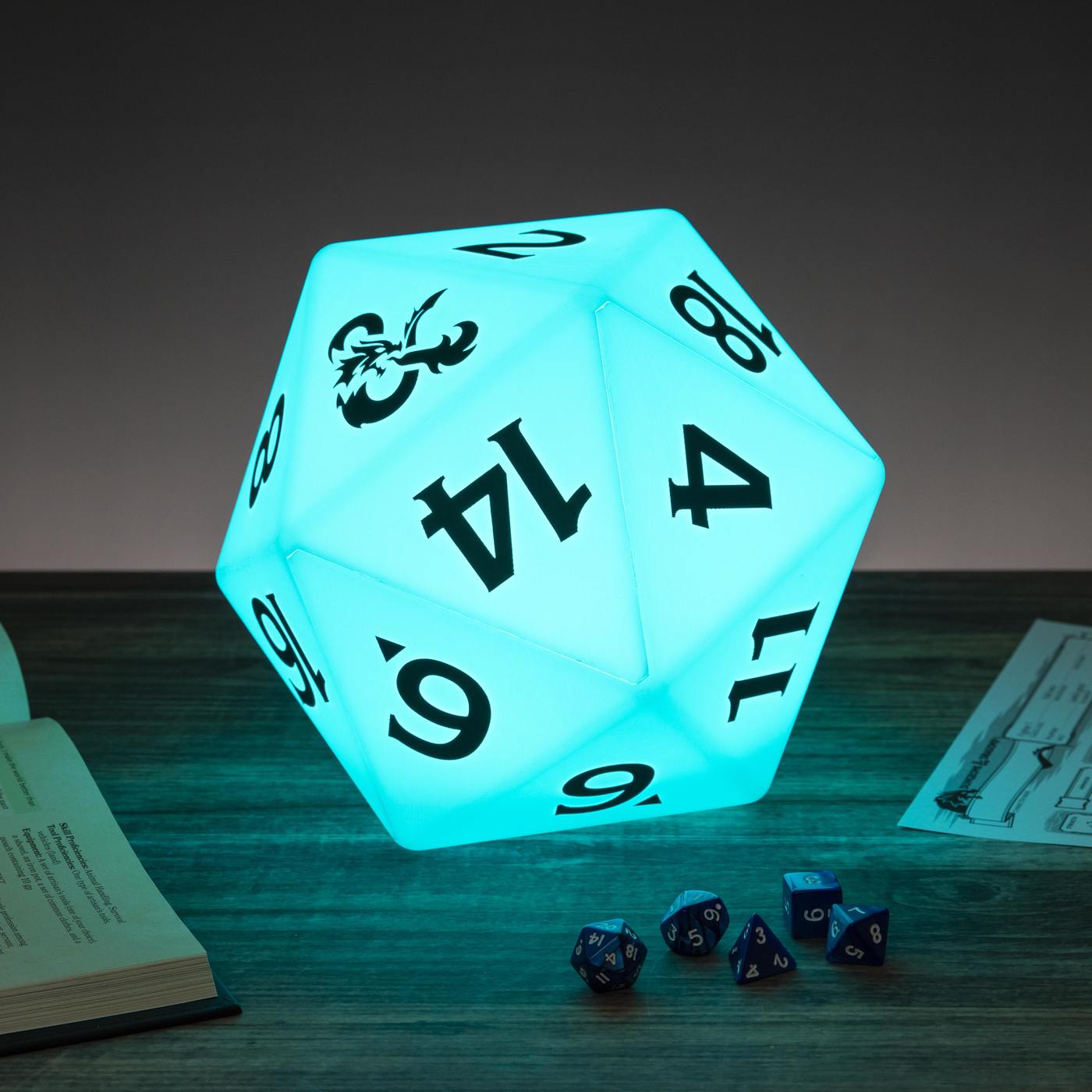 Dungeons & Dragons D20 Light - GeekCore