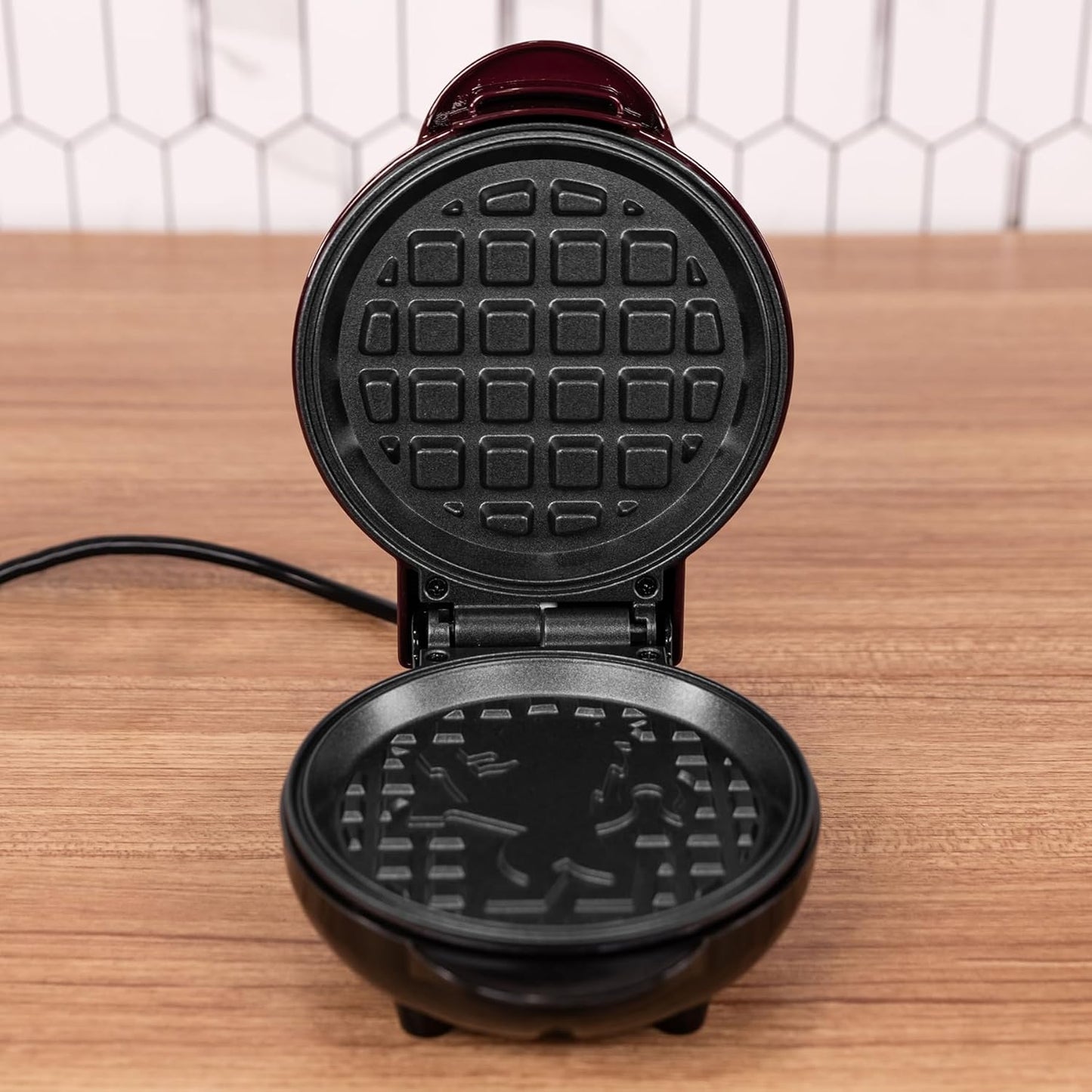 Harry Potter Gryffindor Mini Waffle Maker - GeekCore