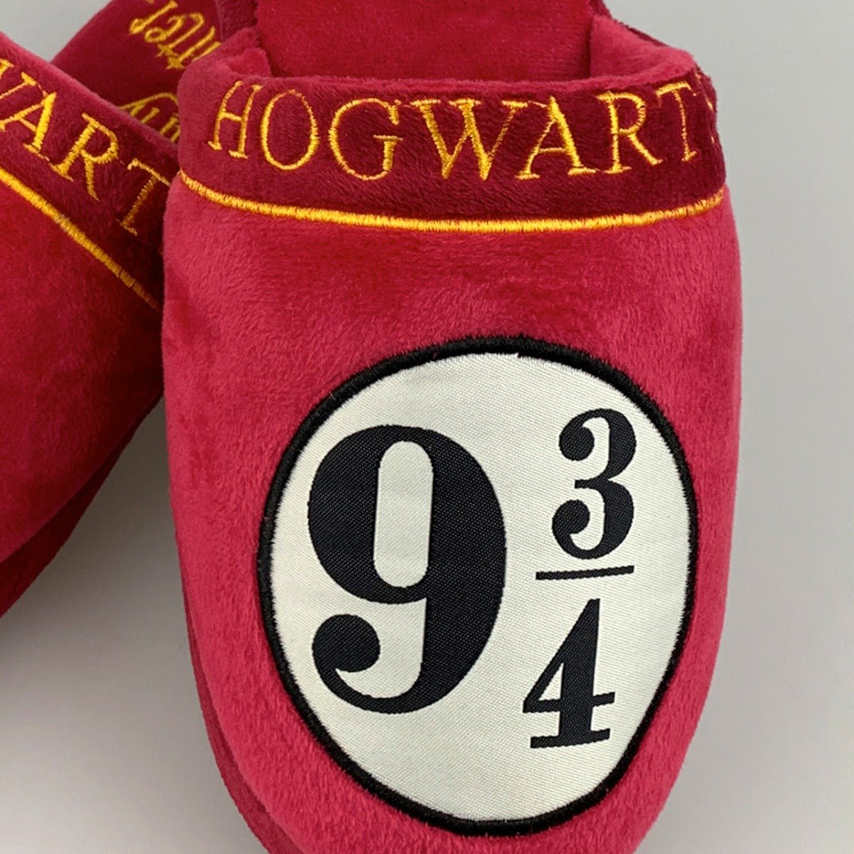 Harry Potter Platform 9¾ Slippers - GeekCore