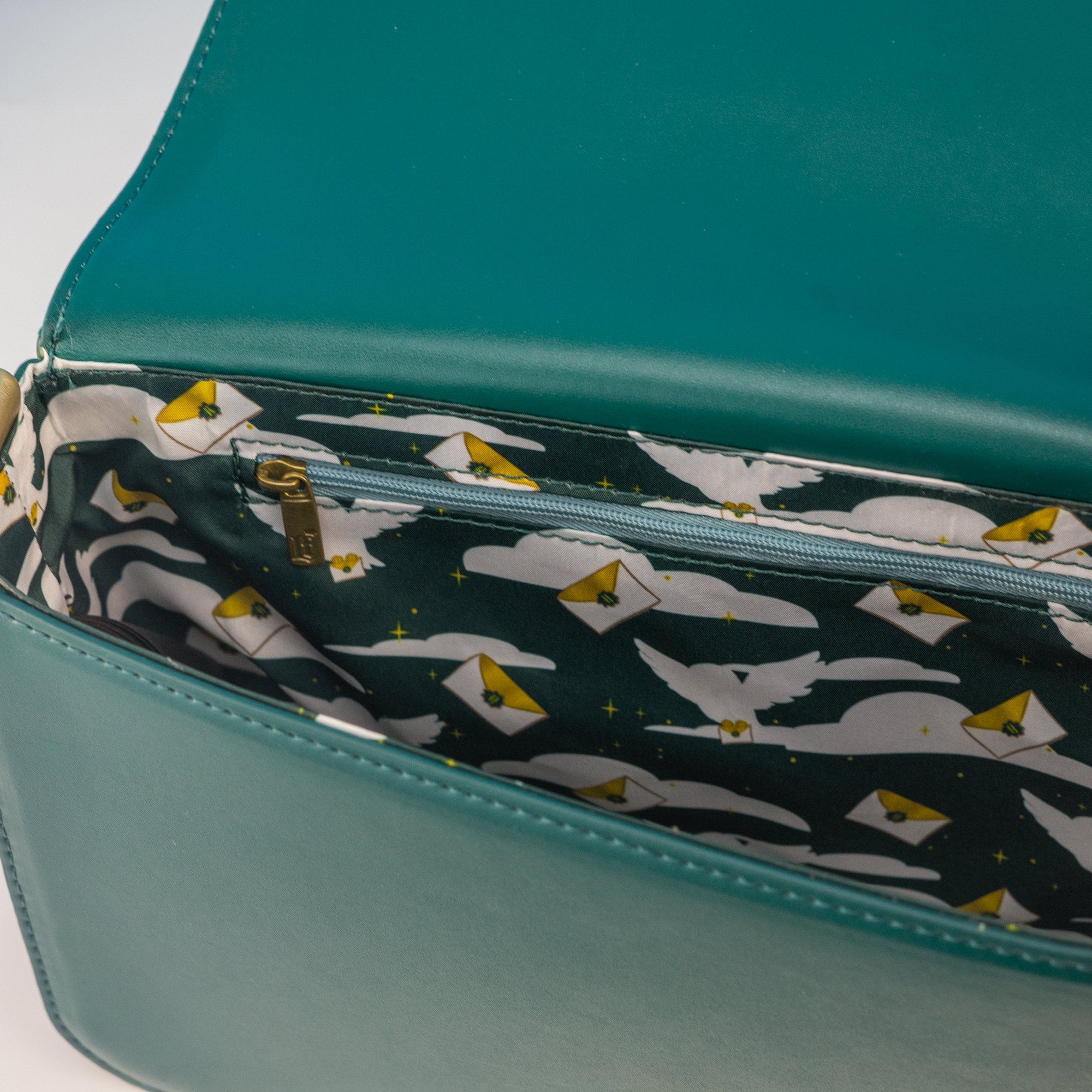 Loungefly x Harry Potter Golden Hogwarts Castle Crossbody Bag - GeekCore