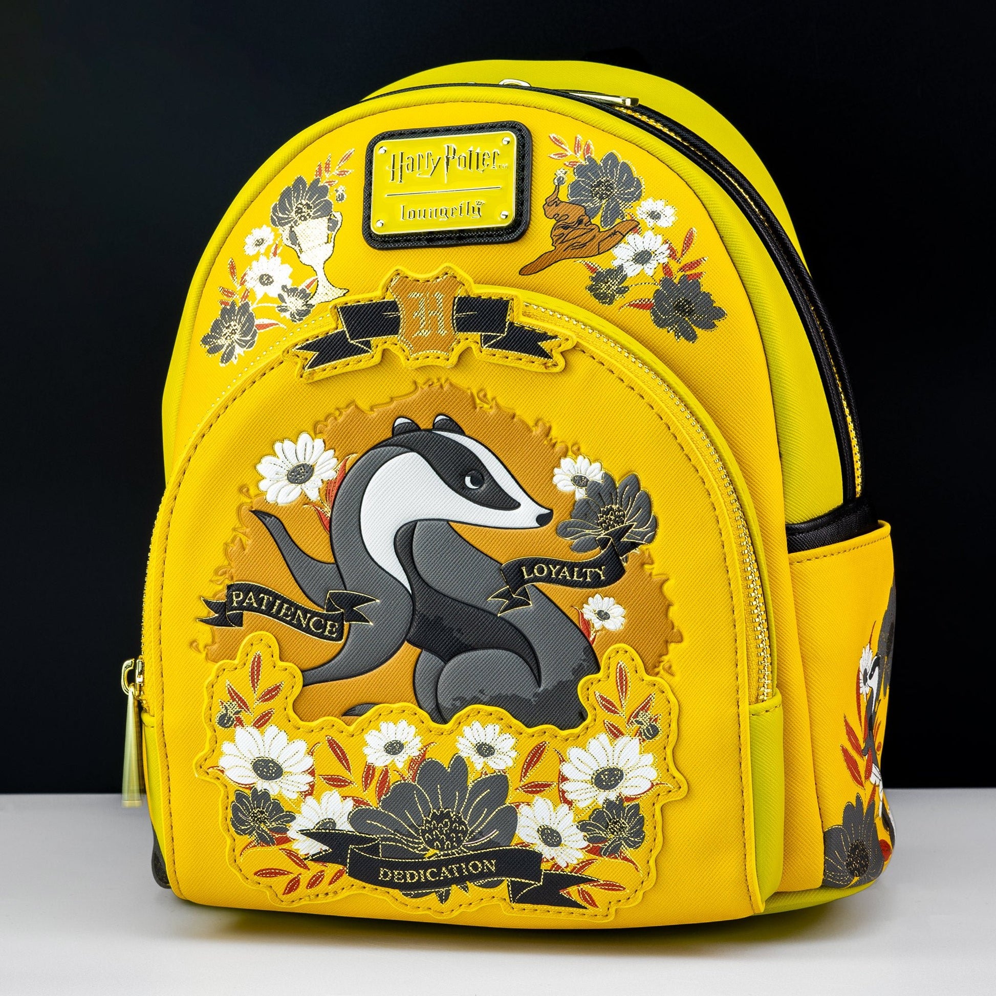 harry potter mini backpack yellow Pyramid International Potter, GRYFFINDOR, HUFFLEPUFF, RAVENCLAW & Dark Arts Fashion Harry! The print on this faux leather backpack depicts Hogwarts School of Witchcraft and Wizardry in all its magical glory Loungefly x Harry Potter Hufflepuff
