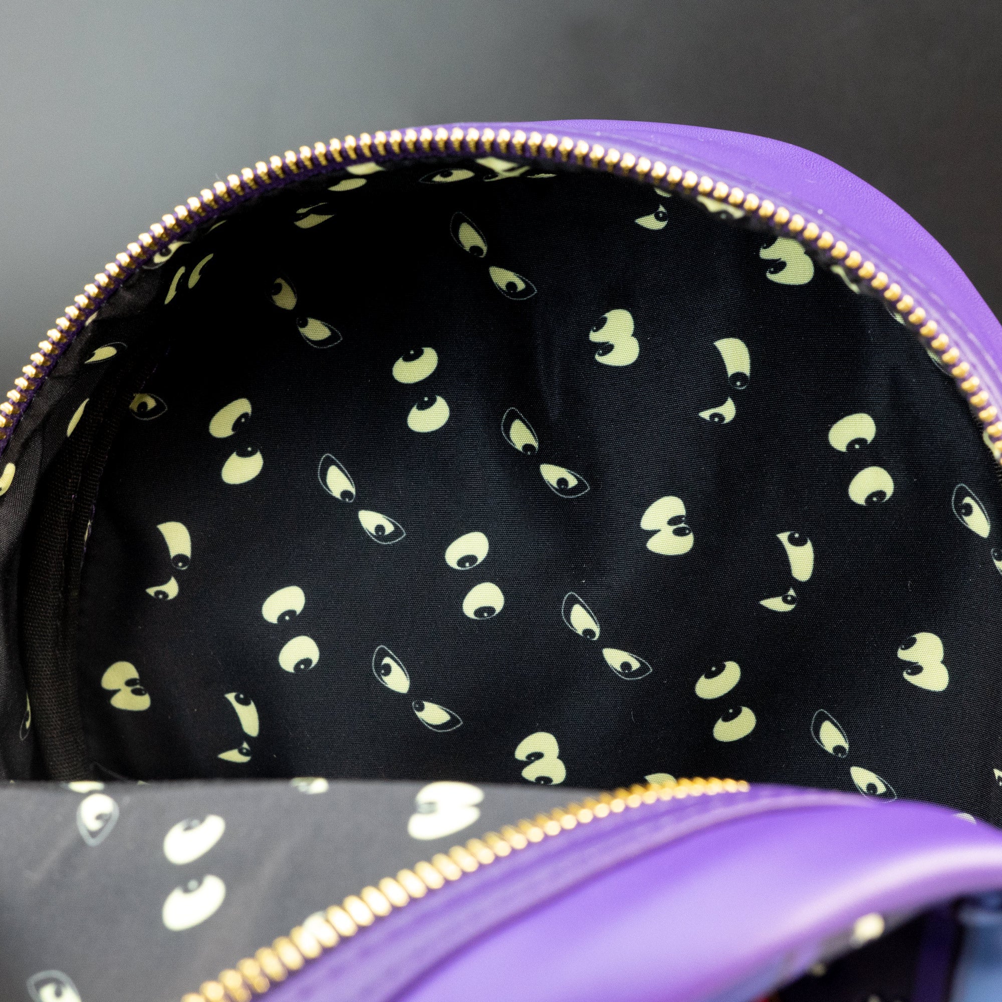 hex girls mini backpack Bonnie Plush ITA Fans of The Cheetah Girls will love the Loungefly Mini Backpacka compact Bioworld Scooby-Doo Hex Girls Mini
