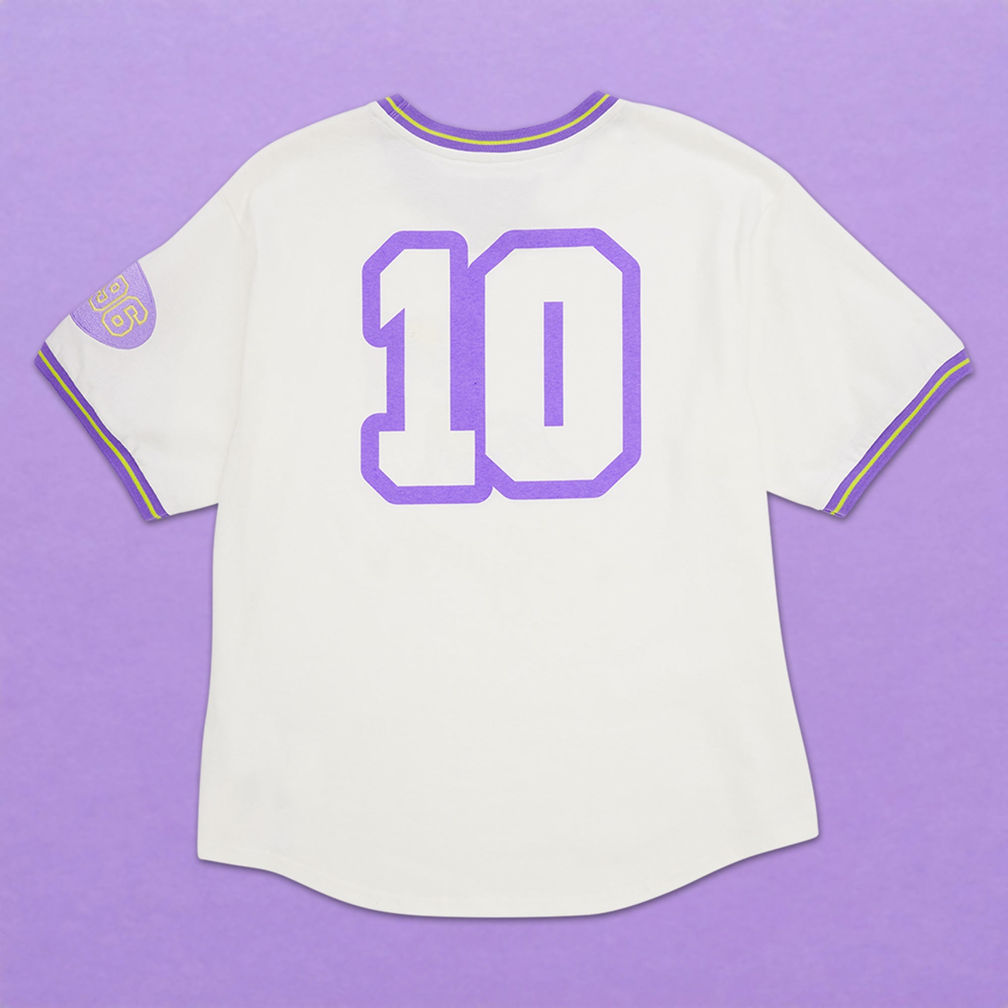 Loungefly x Wb Lola Bunny Sporty Tee - GeekCore