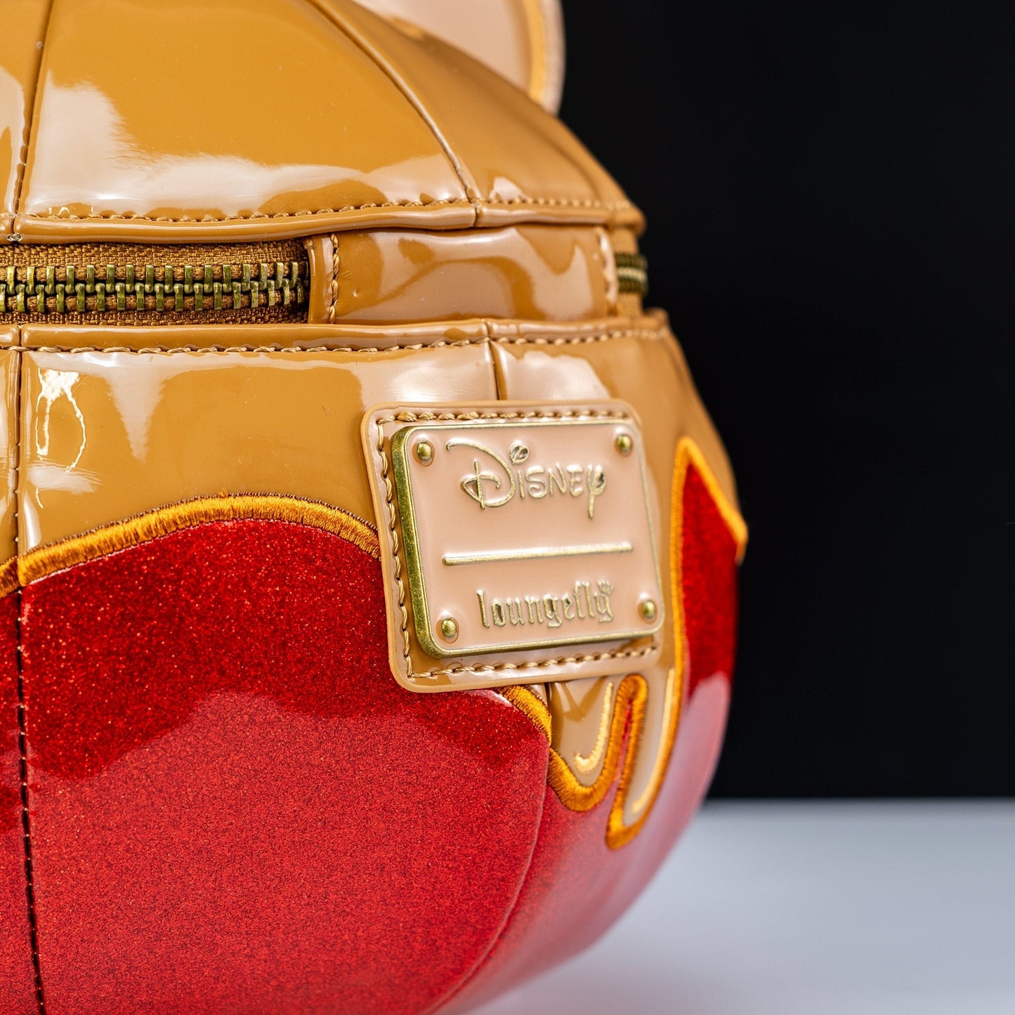 [OUTLET] Loungefly x Disney Mickey Mouse Candy Apple Crossbody Bag - GeekCore