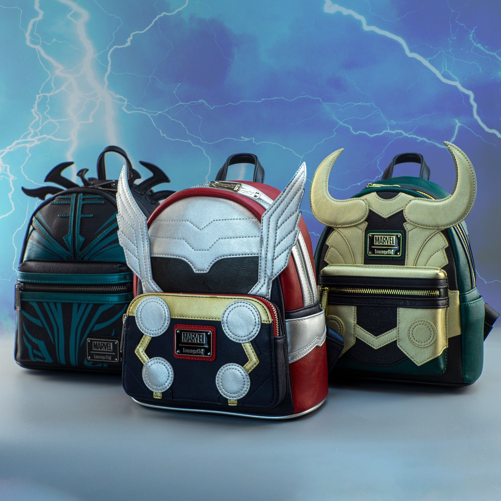 [OUTLET] Loungefly x Marvel Thor Ragnarok Hela Cosplay Mini Backpack - GeekCore