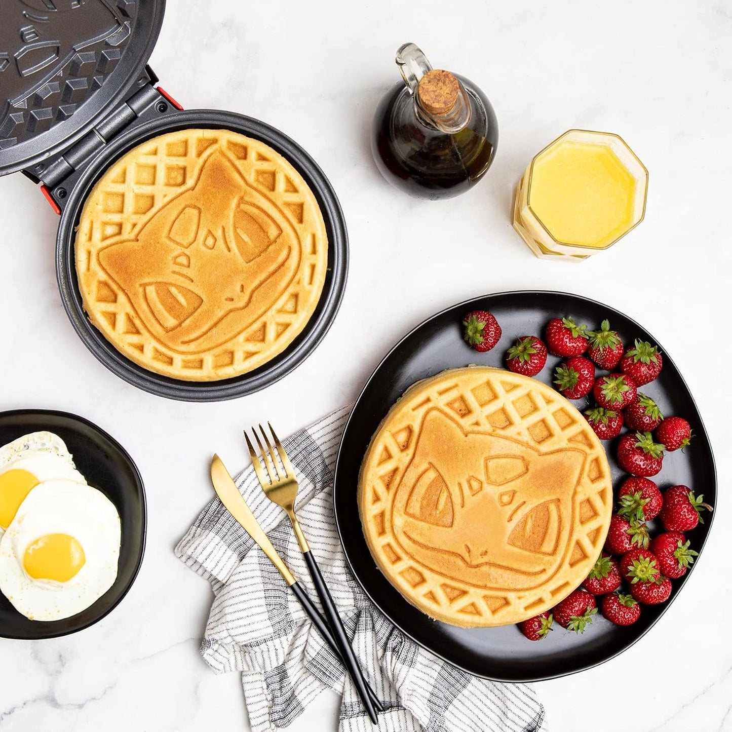 Pokémon Bulbasaur Electronic Waffle Maker - GeekCore