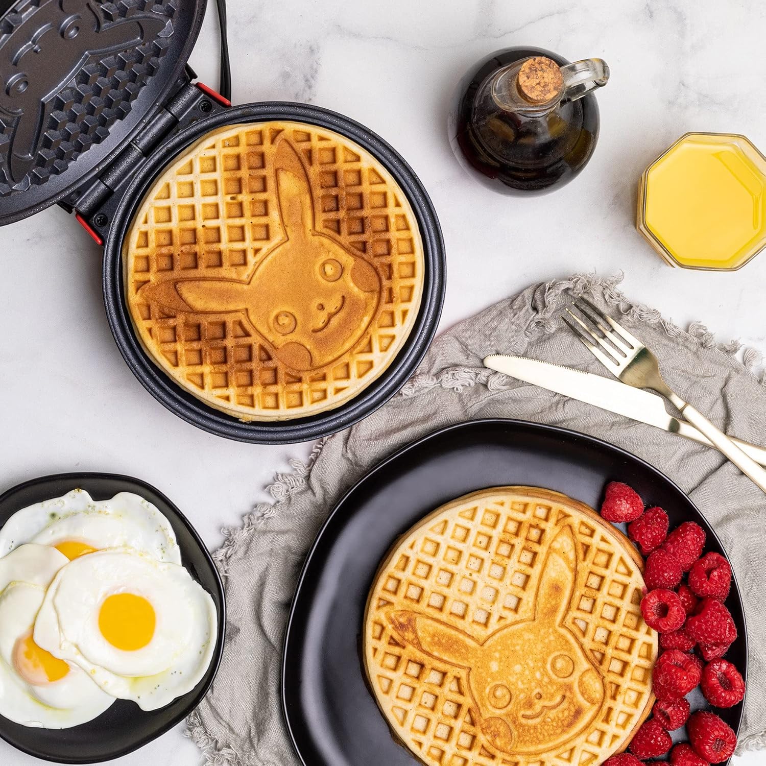 Pokémon Pikachu Electronic Waffle Maker - GeekCore