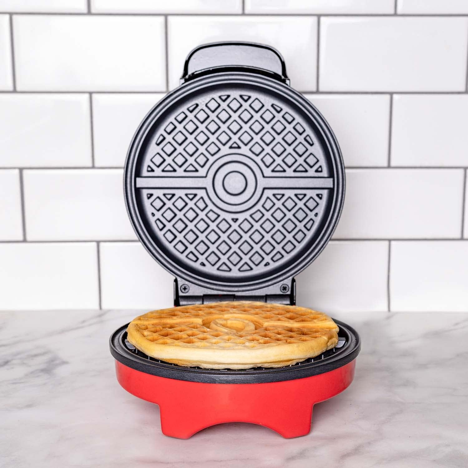 Pokémon Poké Ball Electronic Waffle Maker - GeekCore