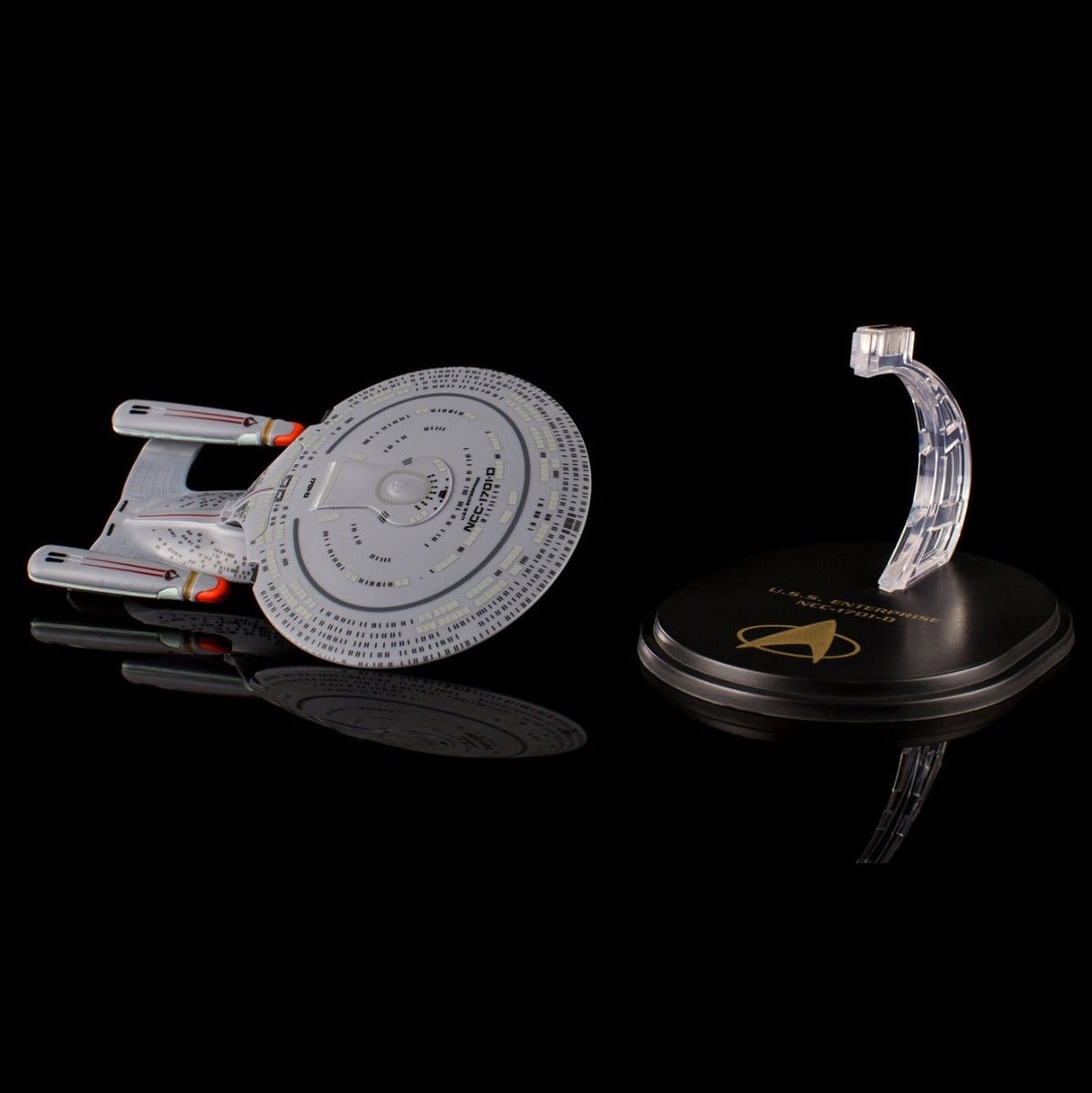 Star Trek TNG Enterprise D Mini Master Replica - GeekCore
