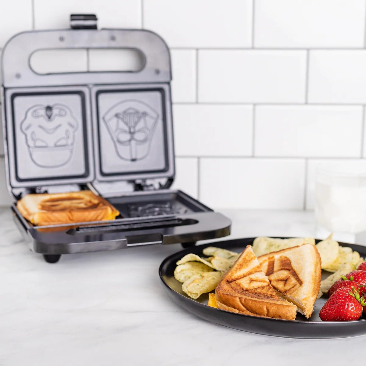 Star Wars Darth Vader & Stormtrooper Grilled Cheese Toastie Maker - GeekCore