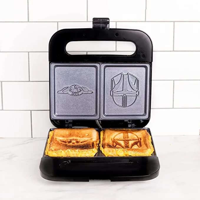 Star Wars The Mandalorian Electronic Grilled Cheese Toastie Maker - GeekCore