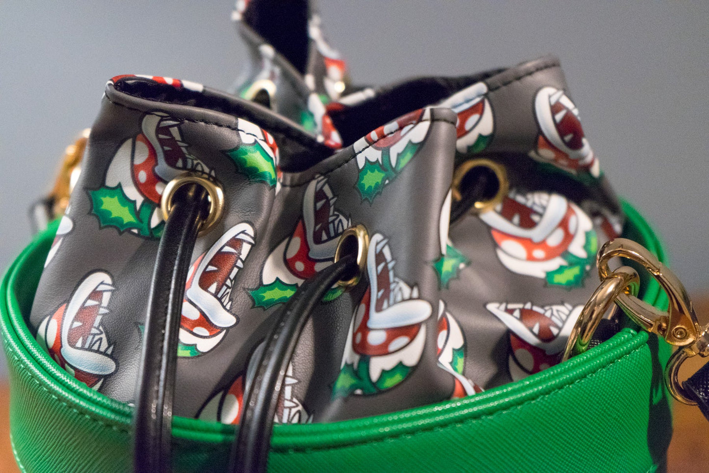 Super Mario Warp Pipe Cross Body Handbag - GeekCore