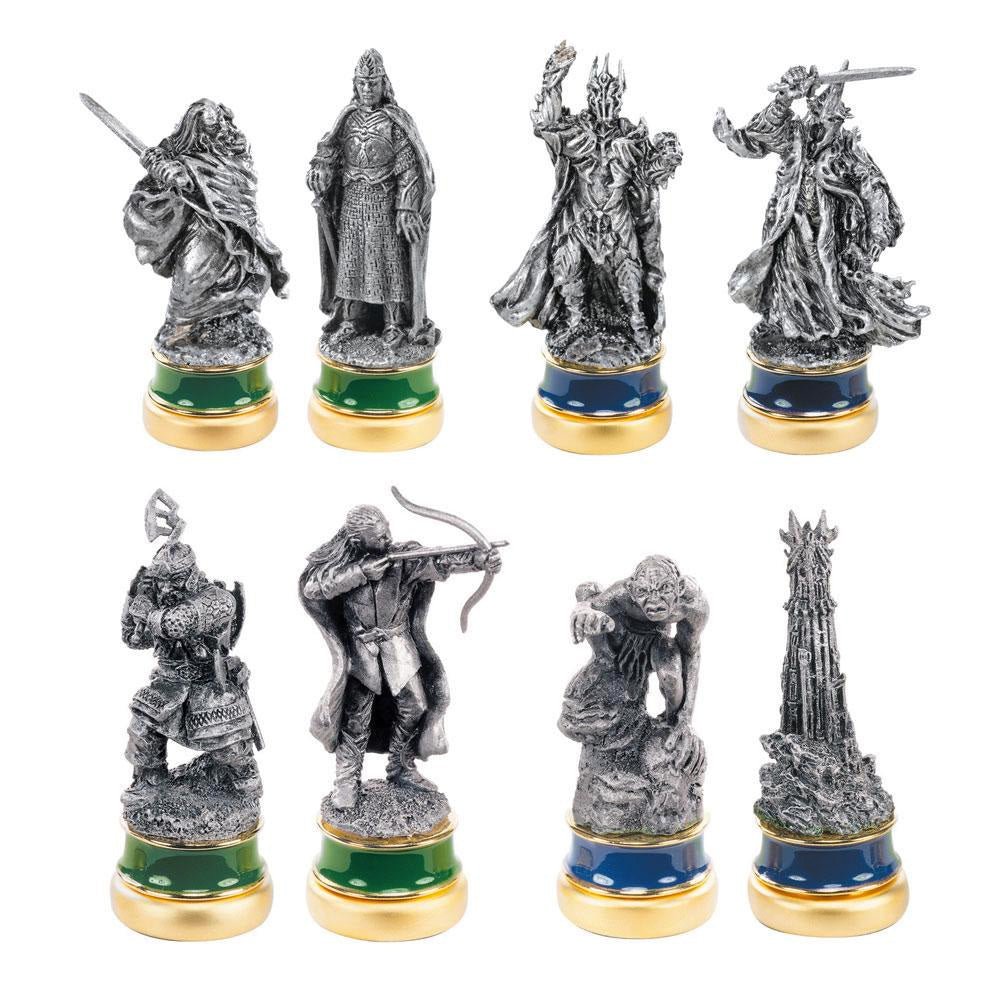 The Lord of the Rings Collector's Chess Set - GeekCore